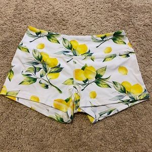 Lemon Savage Barbell Shorties